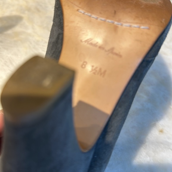 Andre Assous Black T-Strap Heels - Picture 5 of 5